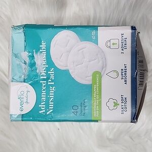 Evenflo Feeding Advanced Disposable Nursing Pads - White 40 Pack New In Box